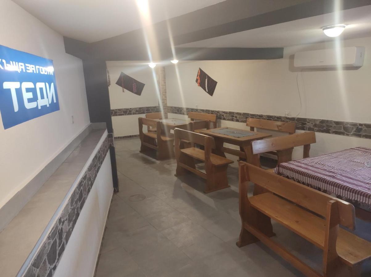 Guest House Tedi 萨帕雷瓦巴尼亚 外观 照片