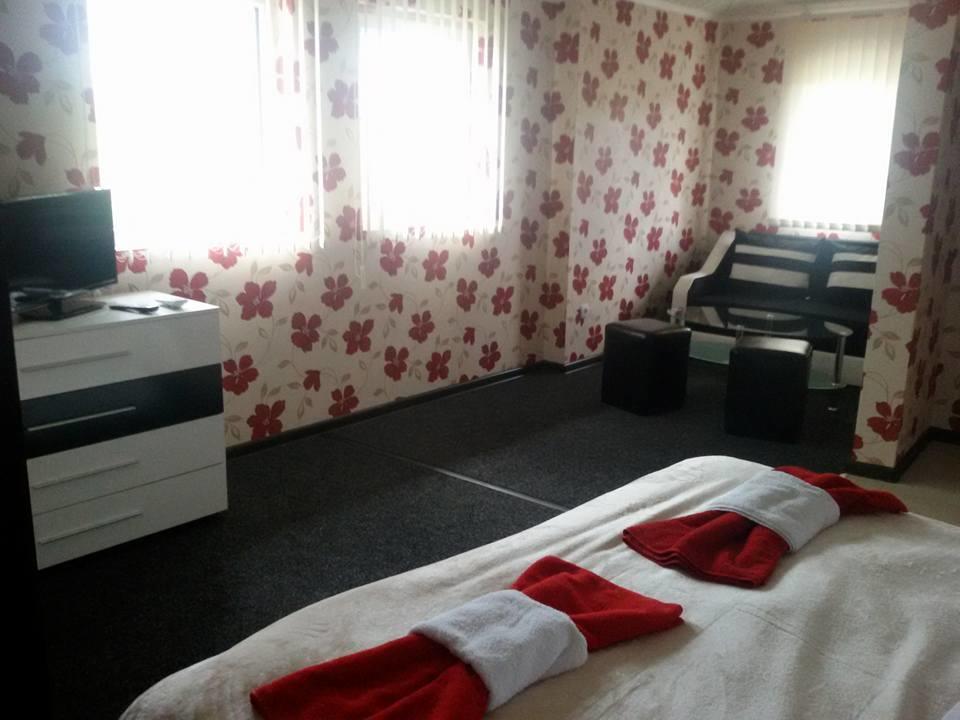 Guest House Tedi 萨帕雷瓦巴尼亚 外观 照片