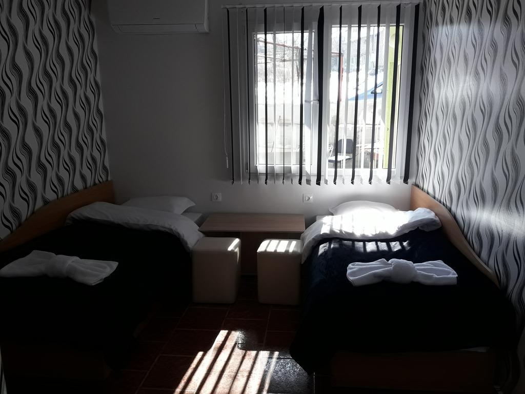 Guest House Tedi 萨帕雷瓦巴尼亚 外观 照片